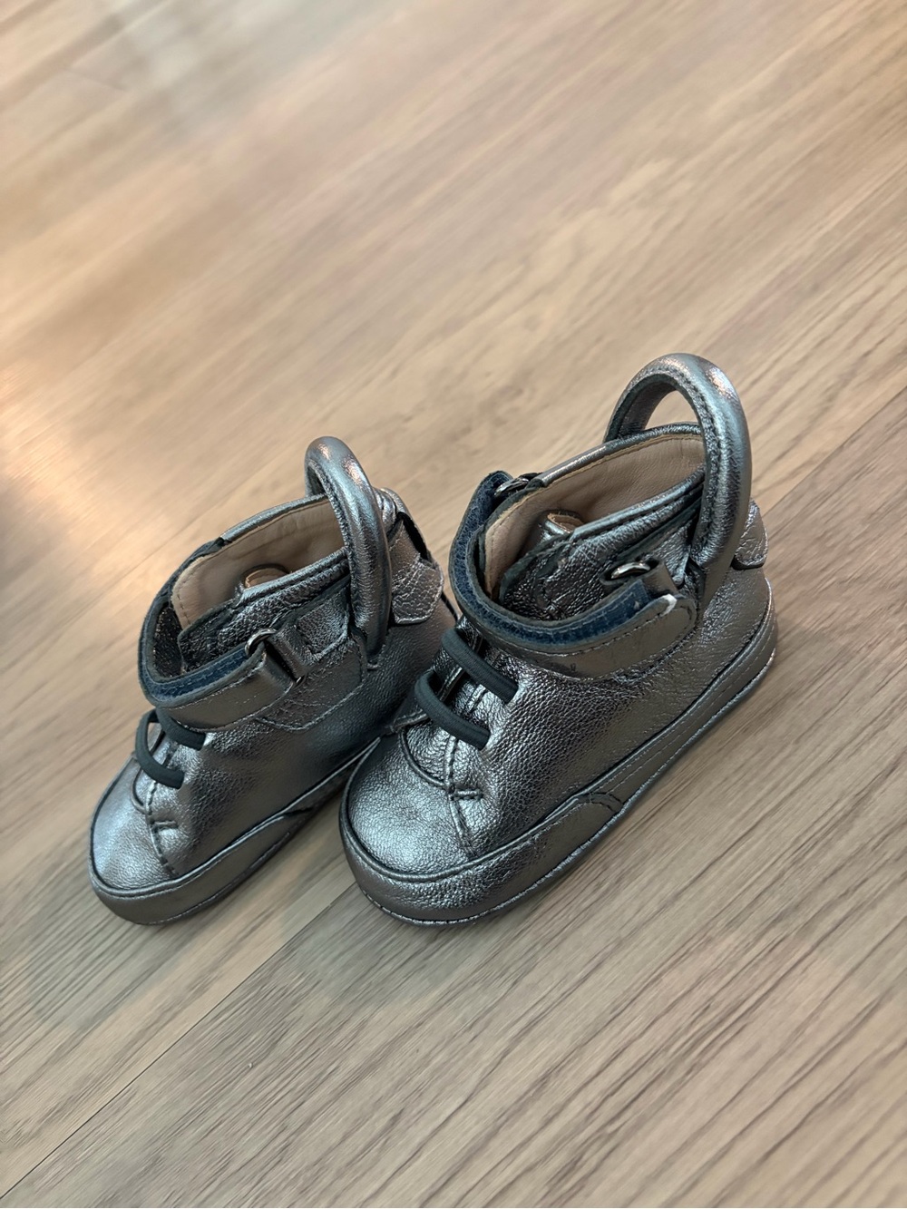 buscemi metallic leather crib, shoes, Baby new sz 19